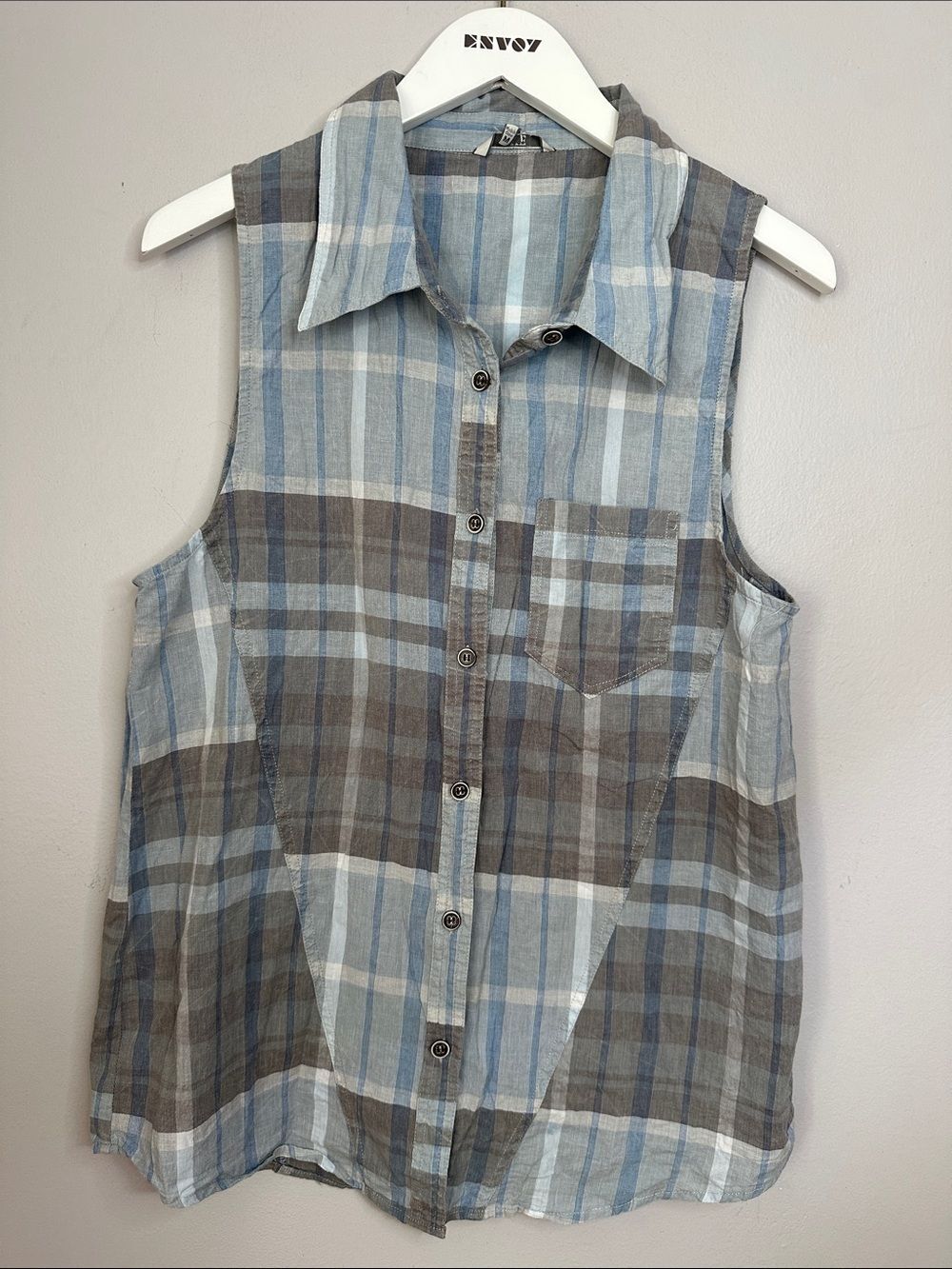 BKE Sleeveless Plaid Button-Front Top in Light Blue and Gray